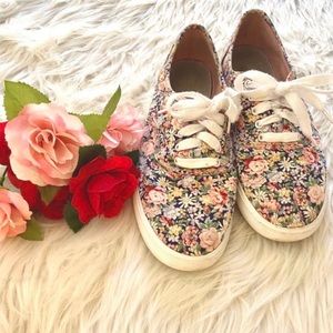 Mossimo Floral Sneakers - Women’a shoes (Size 9)